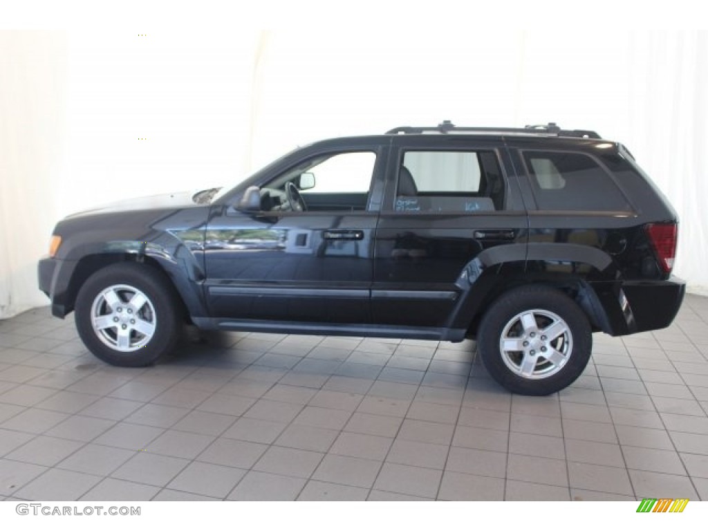 2007 Grand Cherokee Laredo 4x4 - Black / Medium Slate Gray photo #5