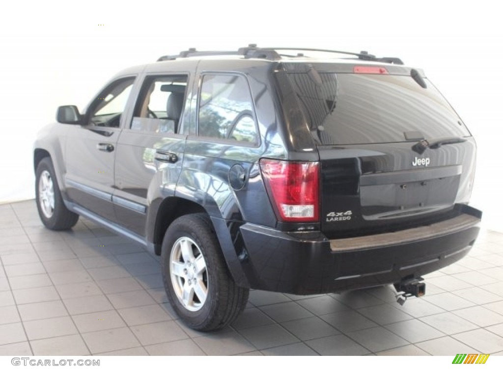 2007 Grand Cherokee Laredo 4x4 - Black / Medium Slate Gray photo #7