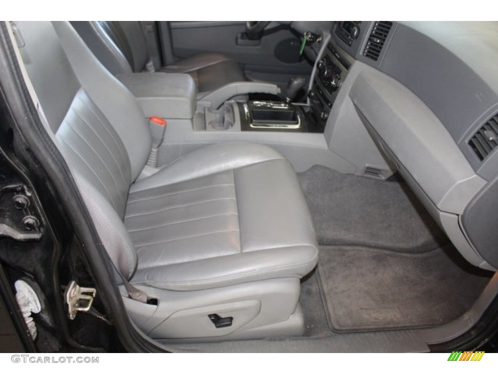 2007 Grand Cherokee Laredo 4x4 - Black / Medium Slate Gray photo #37