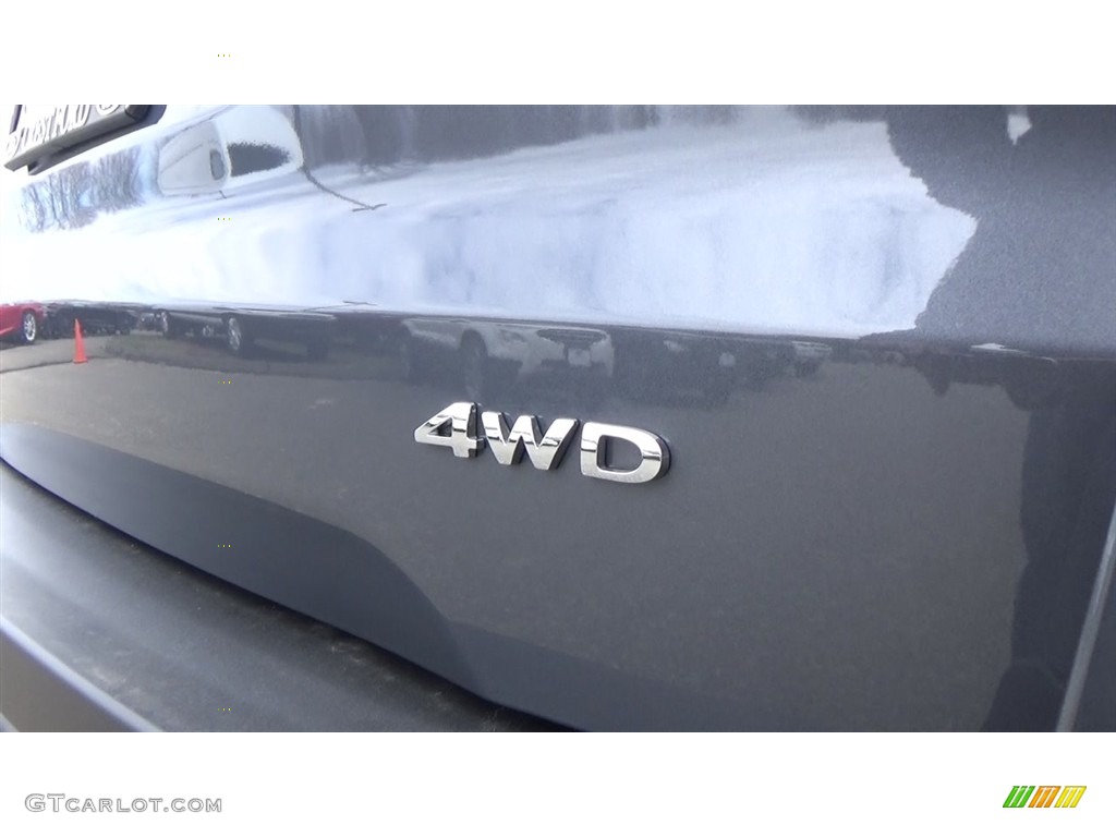2018 Ford EcoSport S 4WD Marks and Logos Photos