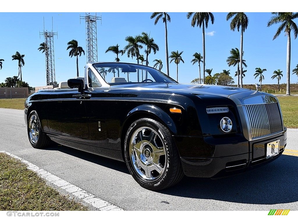 Diamond Black Rolls-Royce Phantom Drophead Coupe