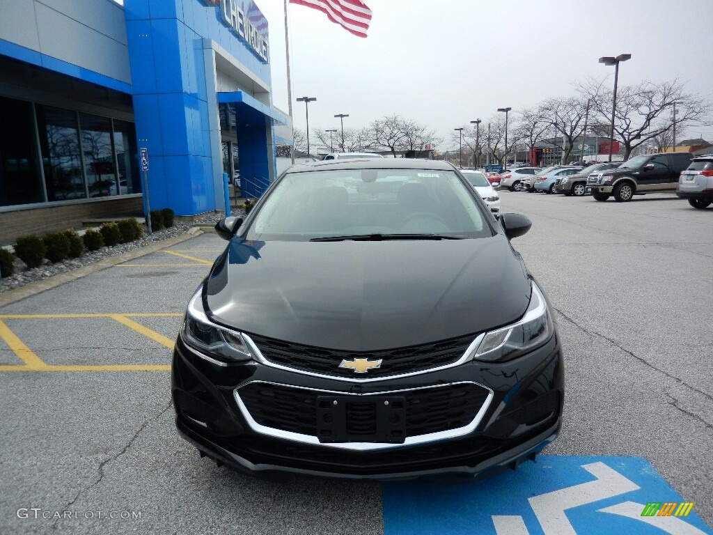2018 Cruze LT - Mosaic Black Metallic / Jet Black photo #2