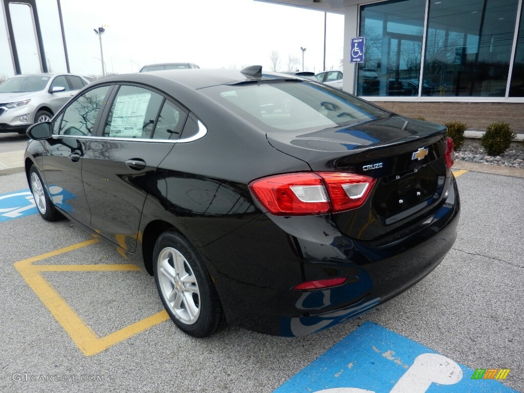 2018 Cruze LT - Mosaic Black Metallic / Jet Black photo #5