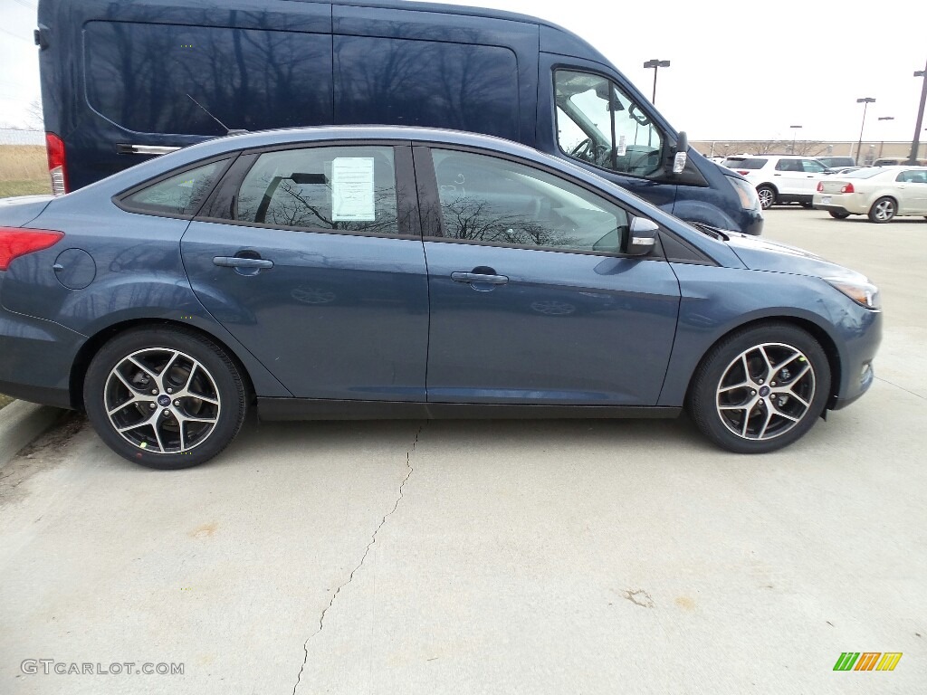 2018 Focus SEL Sedan - Blue Metallic / Charcoal Black photo #4
