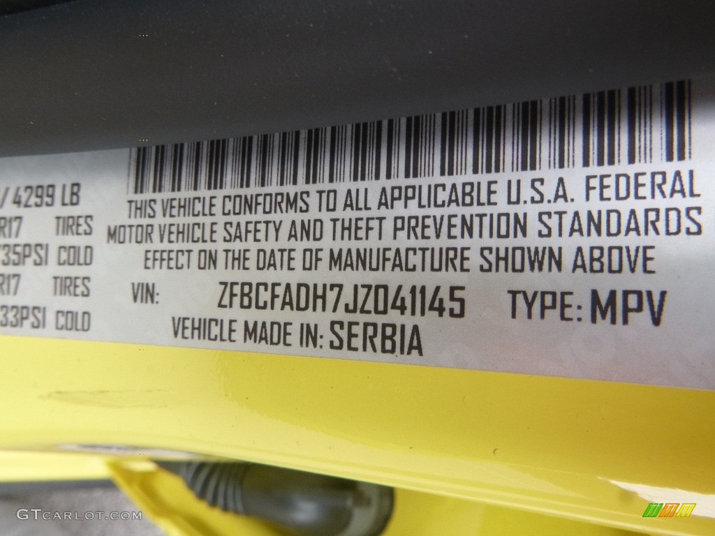 2018 500L Trekking - Giallo (Yellow) / Dark Slate Gray photo #15