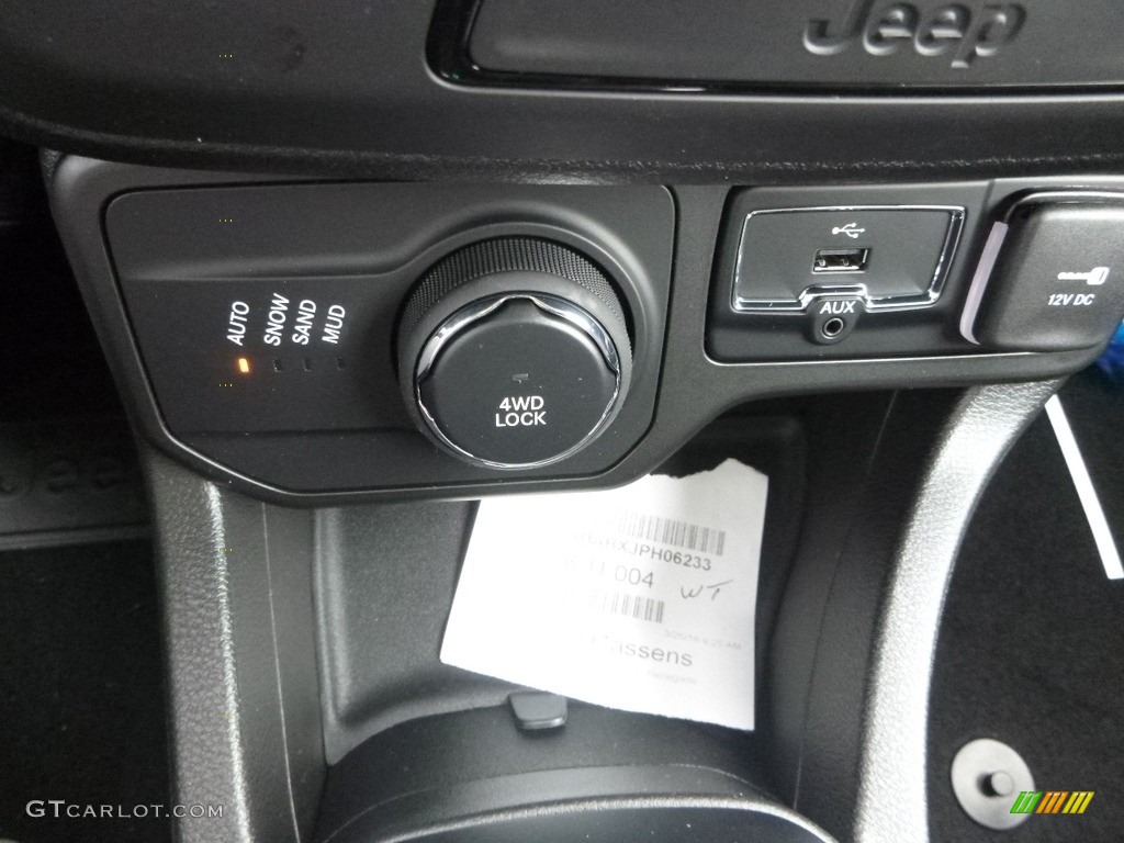 2018 Jeep Renegade Sport 4x4 Controls Photo #126524020