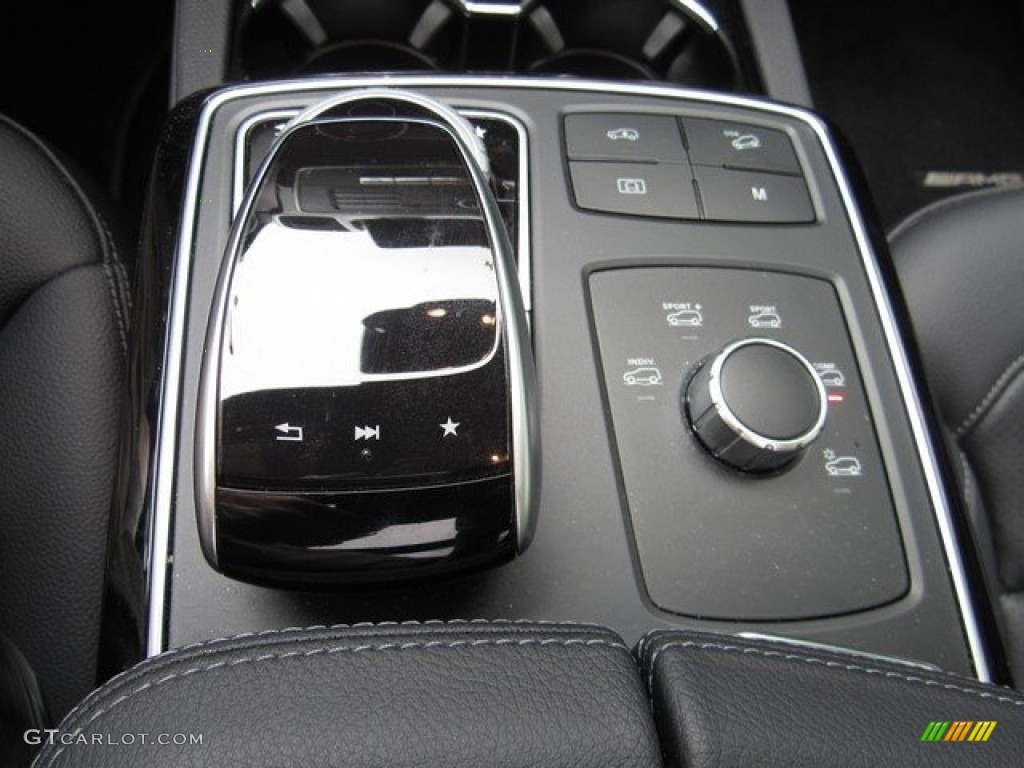2017 Mercedes-Benz GLE 43 AMG 4Matic Controls Photo #126524126