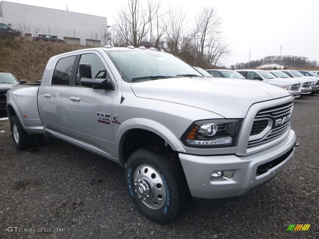 2018 Ram 3500 Laramie Crew Cab 4x4 Dual Rear Wheel Exterior Photos