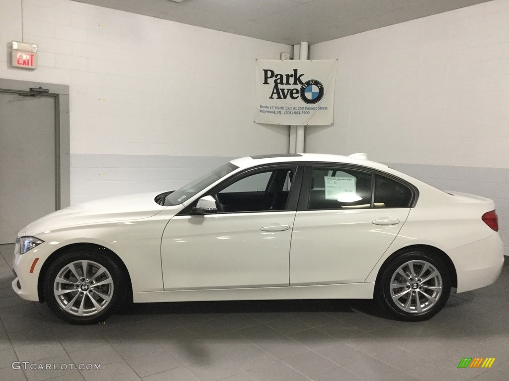 2018 3 Series 320i xDrive Sedan - Alpine White / Black photo #2