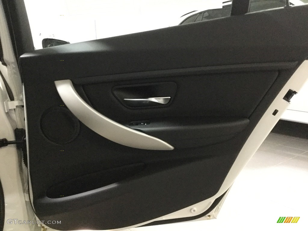 2018 3 Series 320i xDrive Sedan - Alpine White / Black photo #18