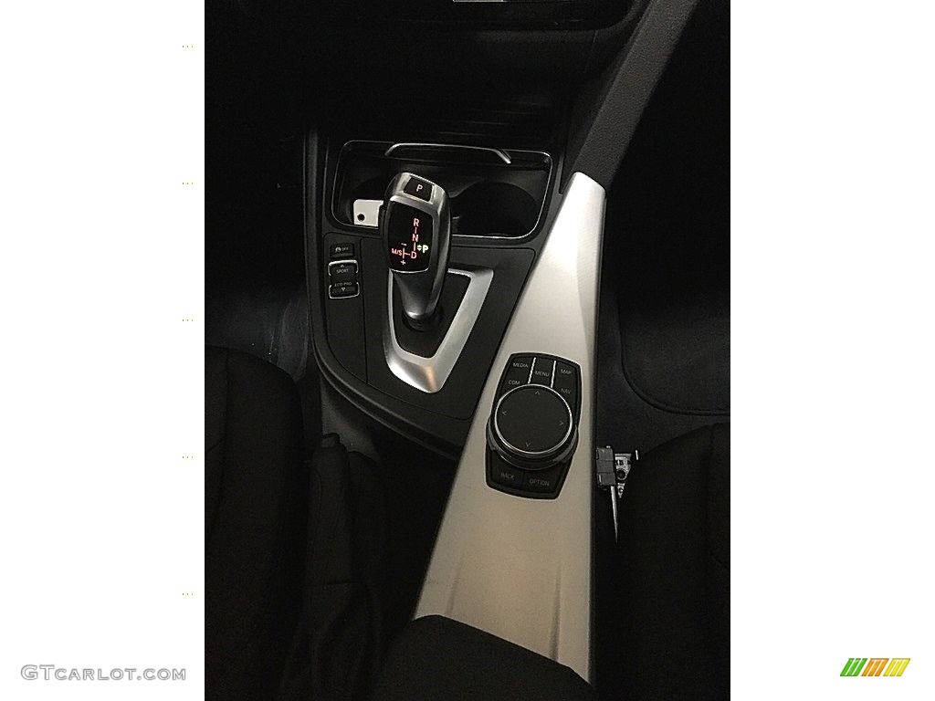 2018 3 Series 320i xDrive Sedan - Alpine White / Black photo #26
