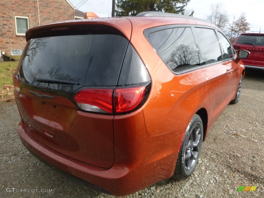 2018 Pacifica Touring L Plus - Copper Pearl / Black/Alloy photo #6