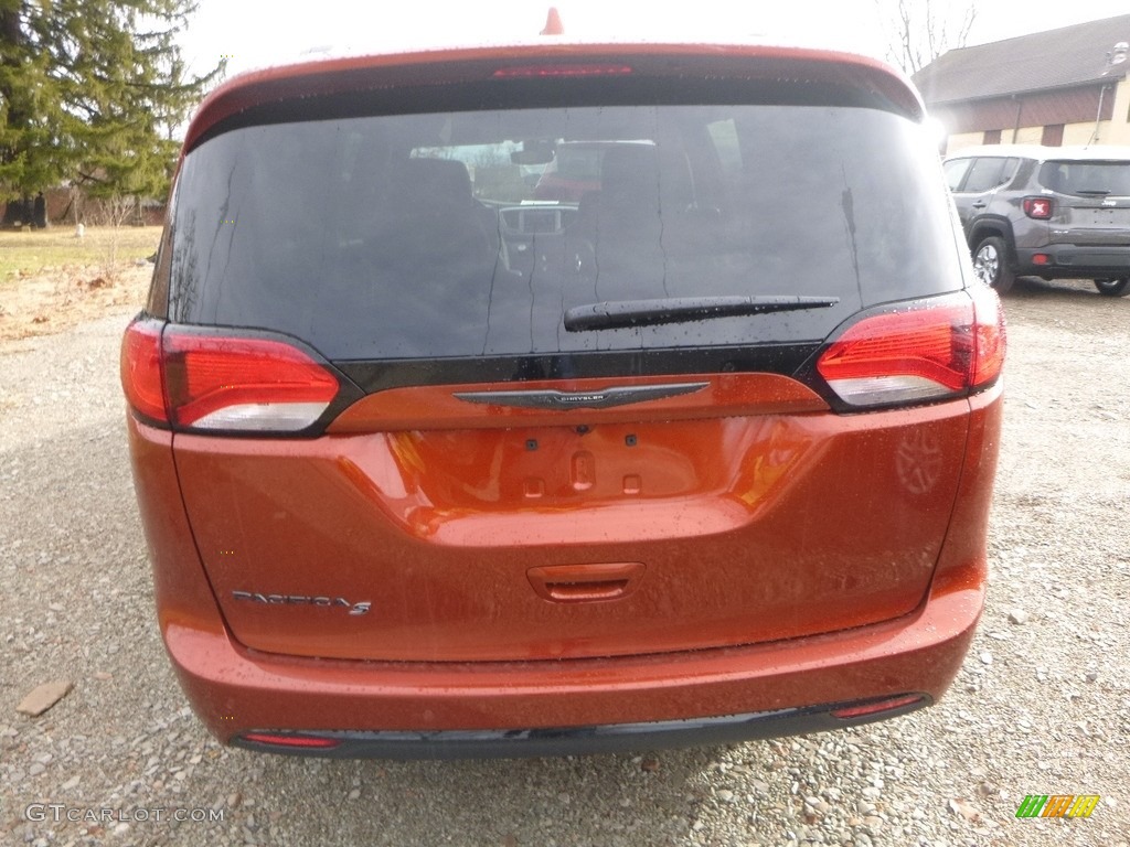 2018 Pacifica Touring L Plus - Copper Pearl / Black/Alloy photo #7
