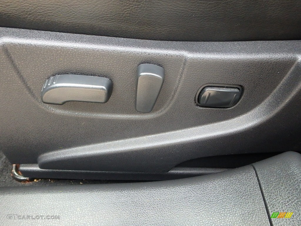 2010 Rogue SL AWD - Silver Ice / Black photo #21