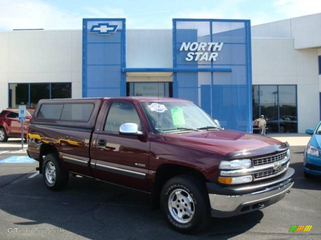 2001 Silverado 1500 LS Regular Cab 4x4 - Dark Carmine Red Metallic / Graphite photo #1