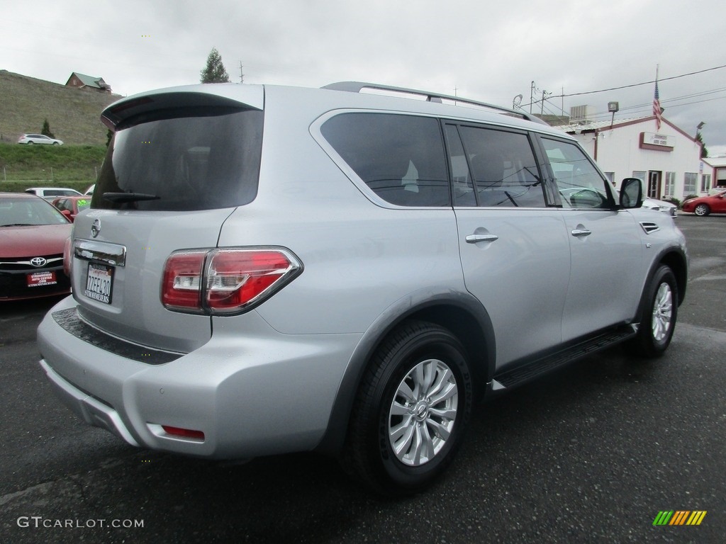 2018 Armada SV - Brilliant Silver / Almond photo #7