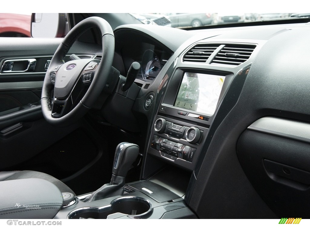 2018 Explorer XLT 4WD - Ruby Red / Ebony Black photo #9