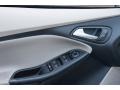 Ingot Silver - Focus SE Sedan Photo No. 6