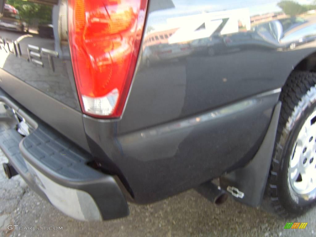 2004 Avalanche 1500 Z71 4x4 - Dark Gray Metallic / Dark Charcoal photo #13