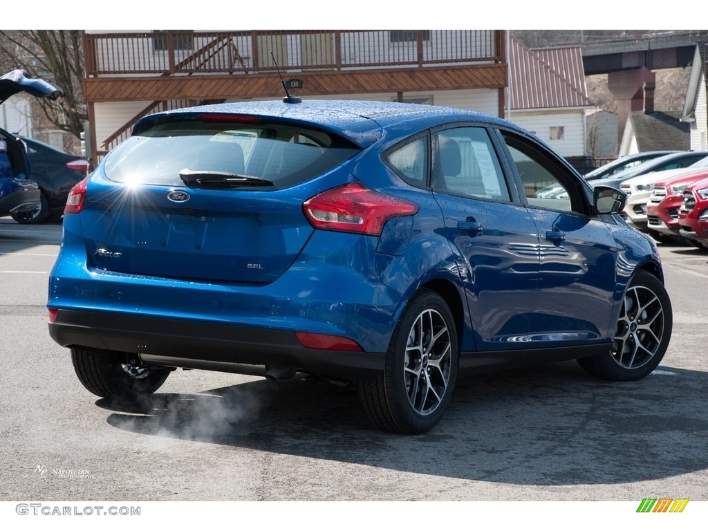 2018 Focus SEL Hatch - Blue Metallic / Charcoal Black photo #3