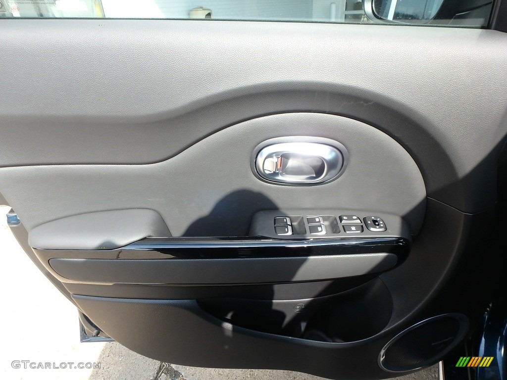 2018 Kia Soul + Black Door Panel Photo #126537719