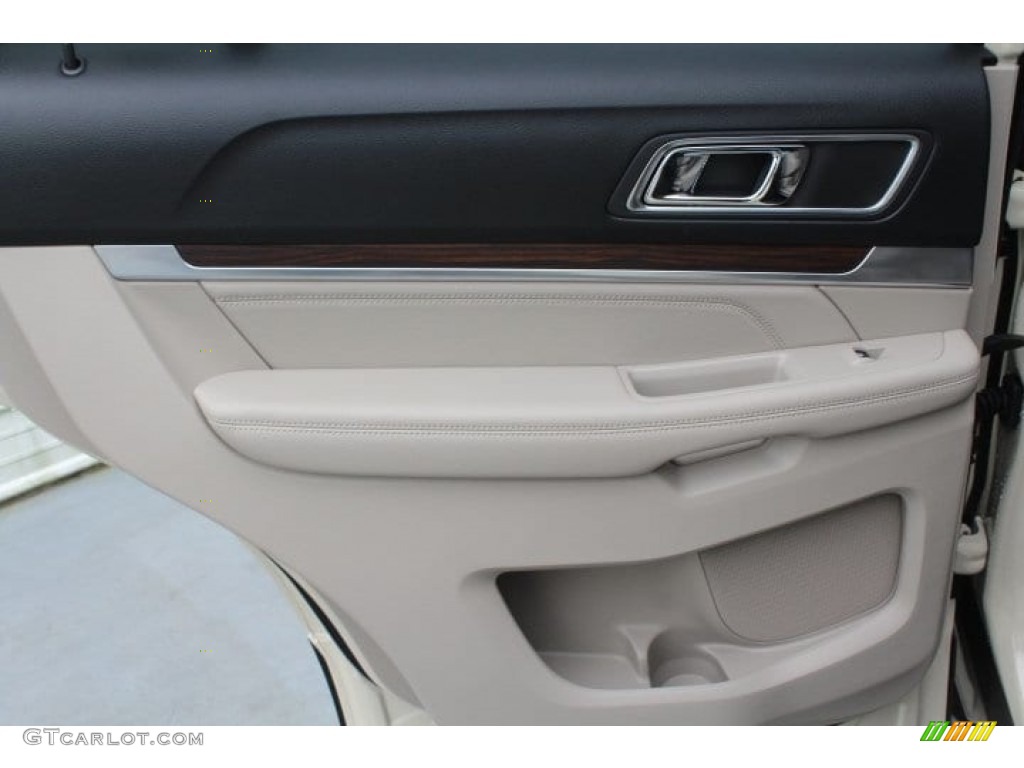 2018 Explorer Limited - Platinum Dune / Medium Stone photo #25