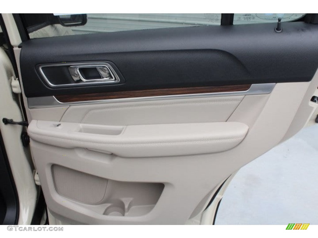 2018 Explorer Limited - Platinum Dune / Medium Stone photo #32
