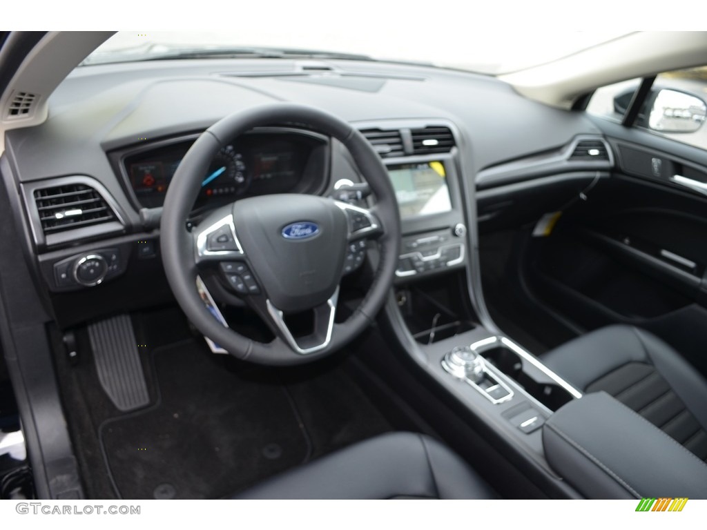 2018 Fusion SE - Shadow Black / Ebony photo #7