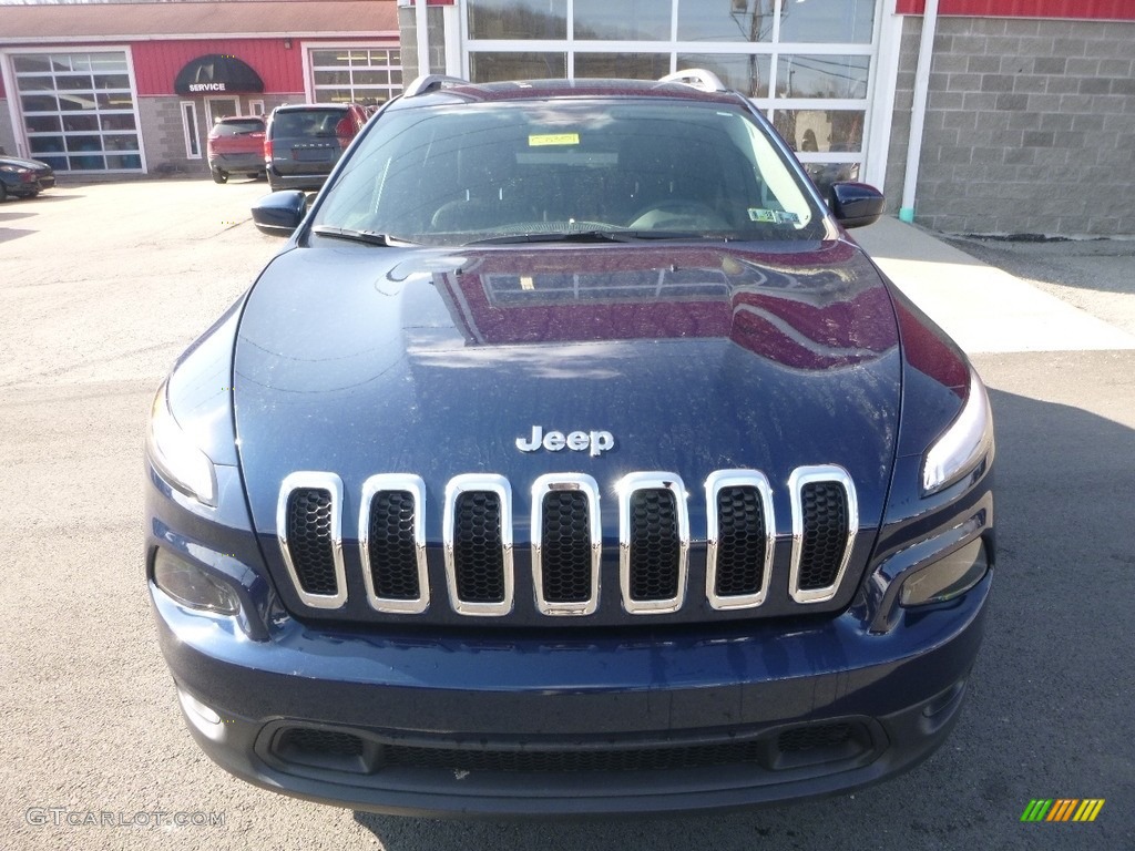2018 Cherokee Latitude Plus 4x4 - Patriot Blue Pearl / Black photo #8