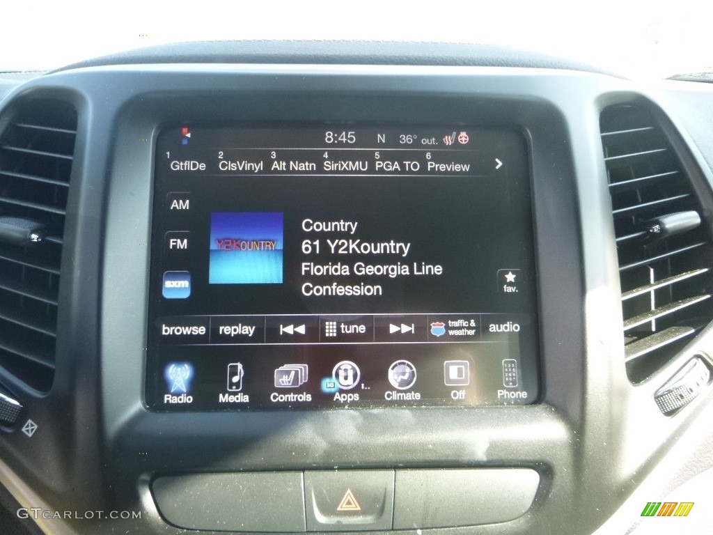 2018 Cherokee Latitude Plus 4x4 - Patriot Blue Pearl / Black photo #15