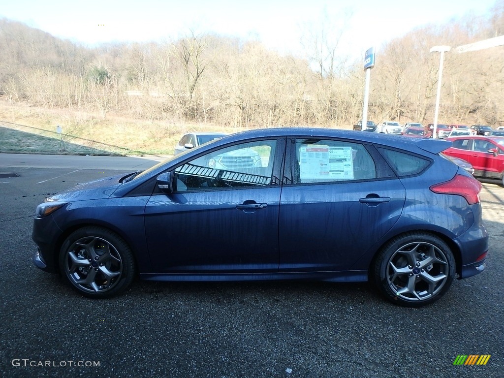 2018 Focus ST Hatch - Blue Metallic / Charcoal Black photo #7