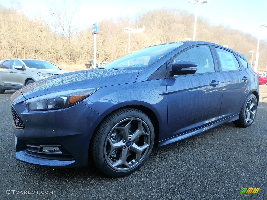 2018 Focus ST Hatch - Blue Metallic / Charcoal Black photo #8