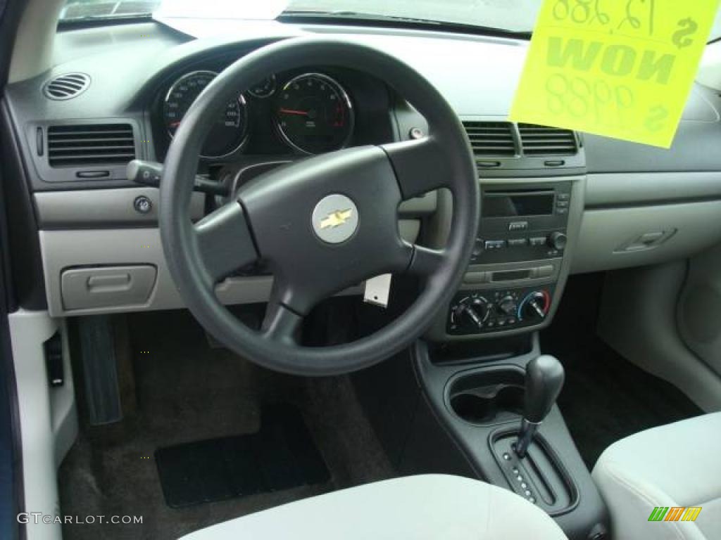 2005 Cobalt Coupe - Blue Granite Metallic / Gray photo #15