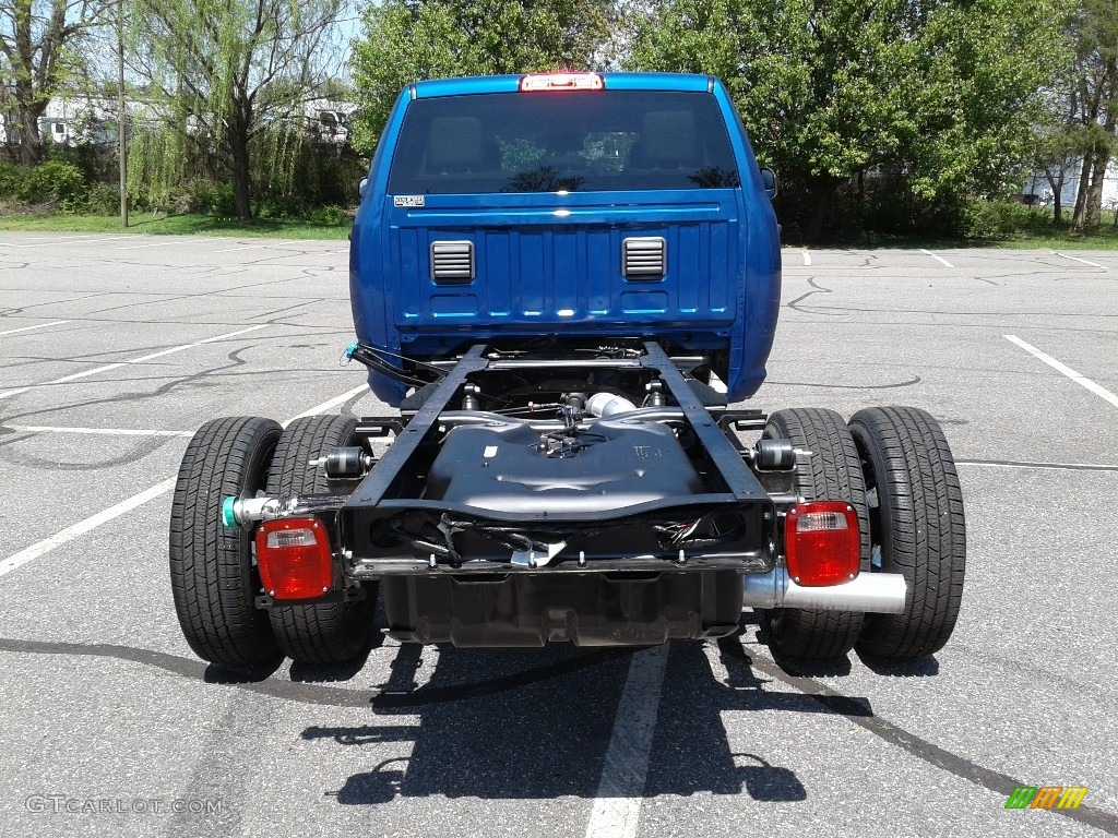 2018 3500 Tradesman Crew Cab 4x4 Chassis - Blue Streak Pearl / Black/Diesel Gray photo #7