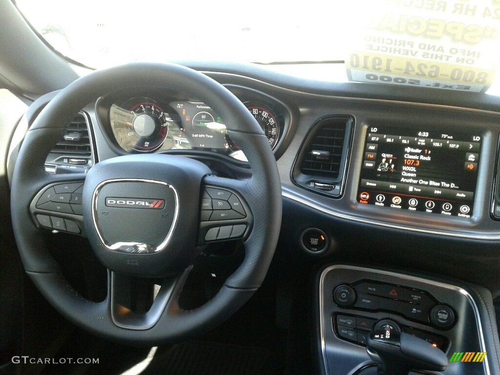 2018 Challenger SXT - Destroyer Gray / Black photo #13