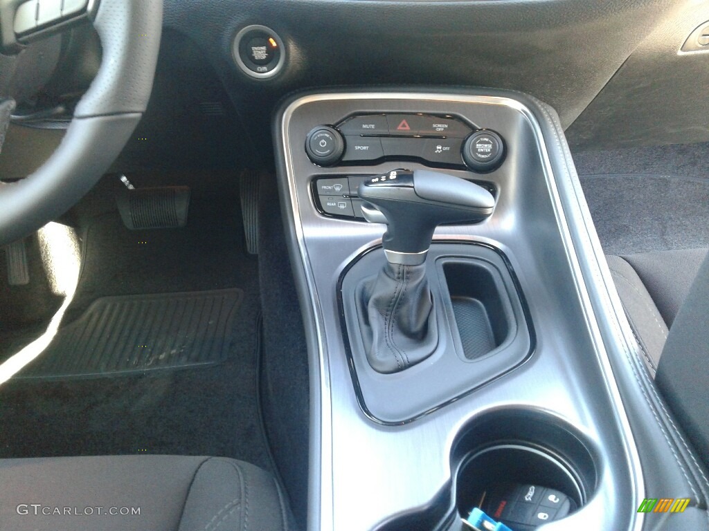 2018 Challenger SXT - Destroyer Gray / Black photo #16