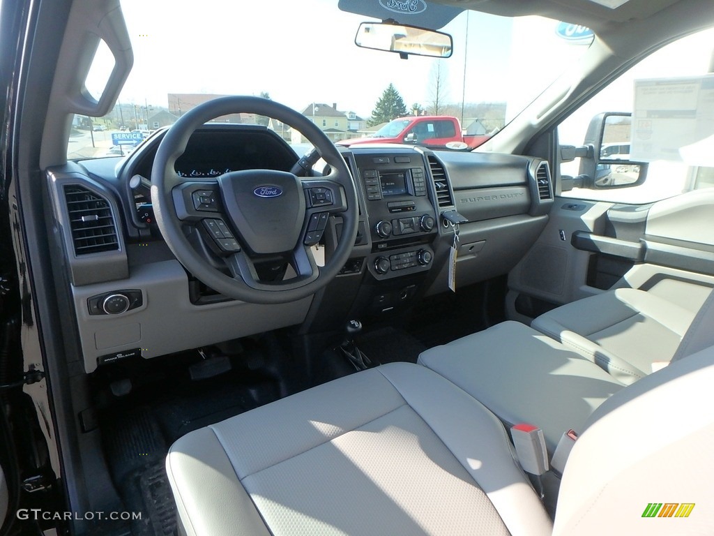 2018 Ford F550 Super Duty XL SuperCab 4x4 Chassis Interior Color Photos
