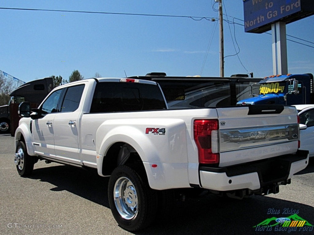2018 F450 Super Duty Platinum Crew Cab 4x4 - White Platinum / Black photo #3