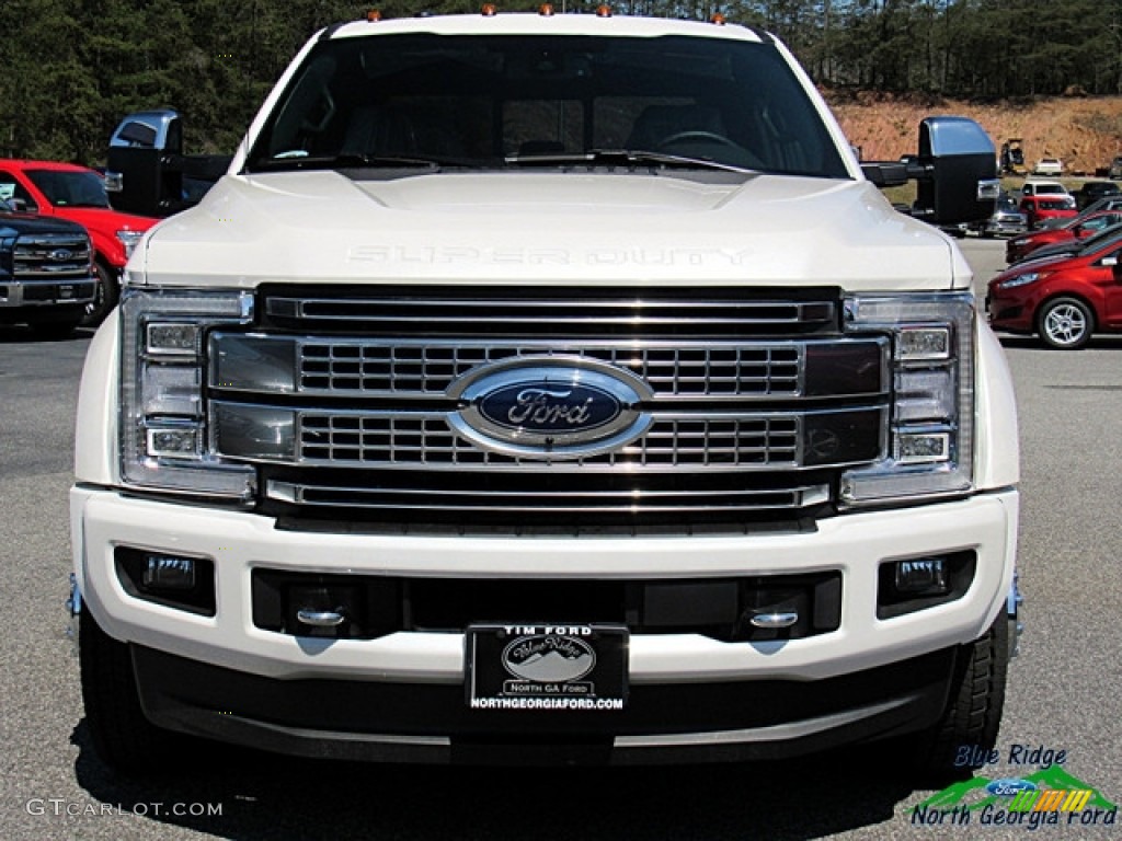 2018 F450 Super Duty Platinum Crew Cab 4x4 - White Platinum / Black photo #8
