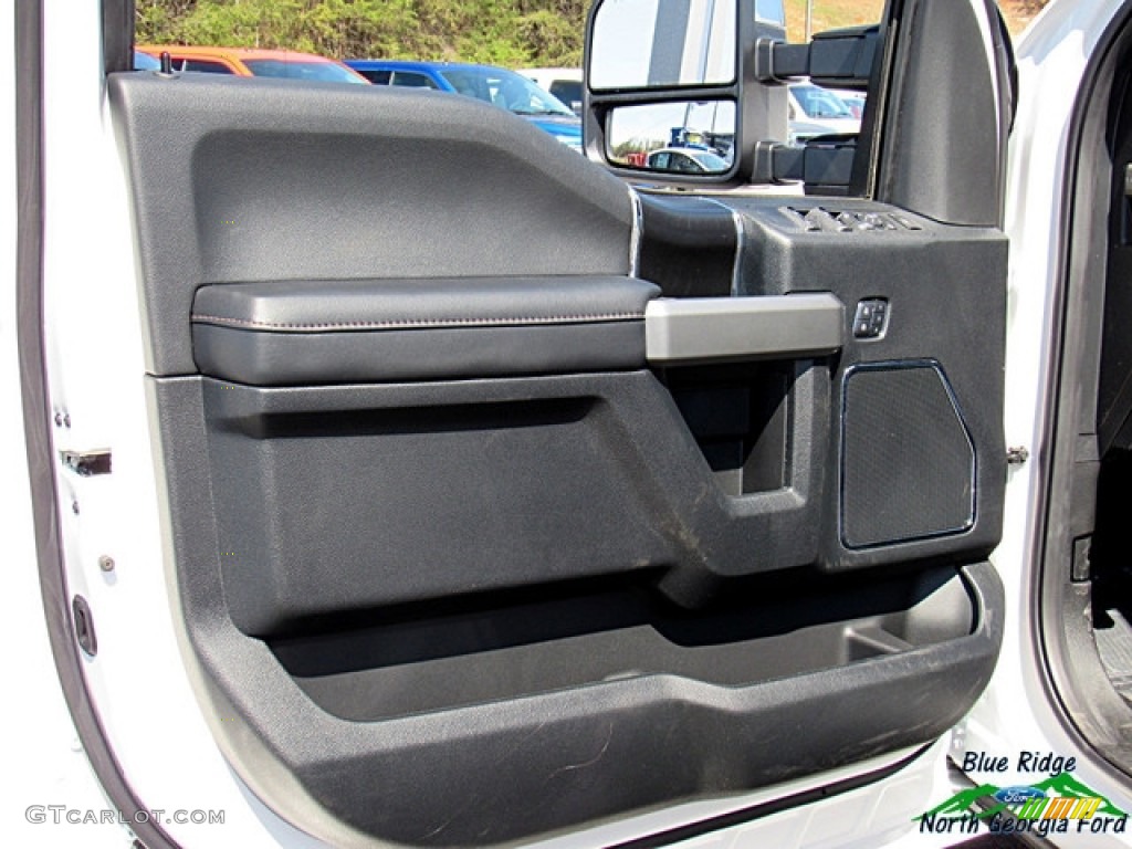 2018 F450 Super Duty Platinum Crew Cab 4x4 - White Platinum / Black photo #33