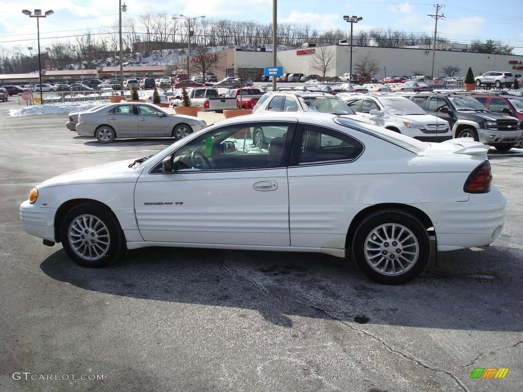 1999 Grand Am SE Coupe - Arctic White / Camel photo #6