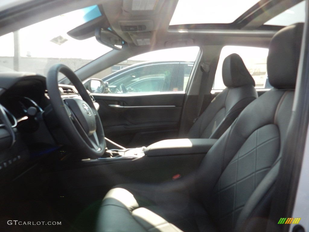 2018 Camry XLE V6 - Wind Chill Pearl / Black photo #3