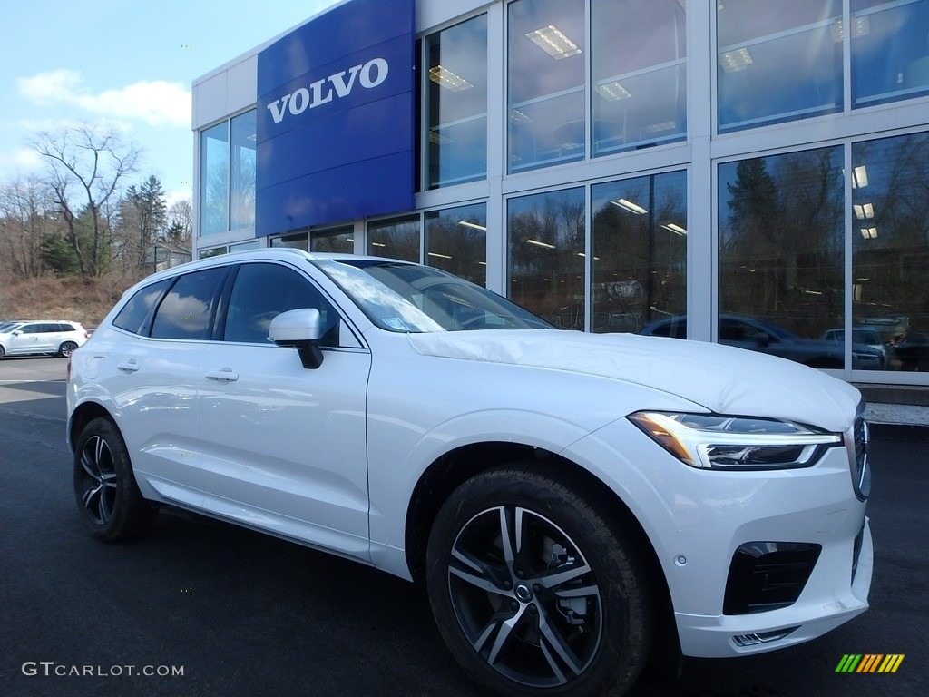 Crystal White Metallic 2018 Volvo XC60 T6 AWD R Design Exterior Photo #126574598