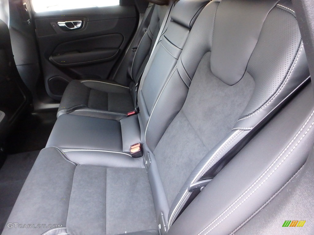 2018 Volvo XC60 T6 AWD R Design Rear Seat Photo #126574746
