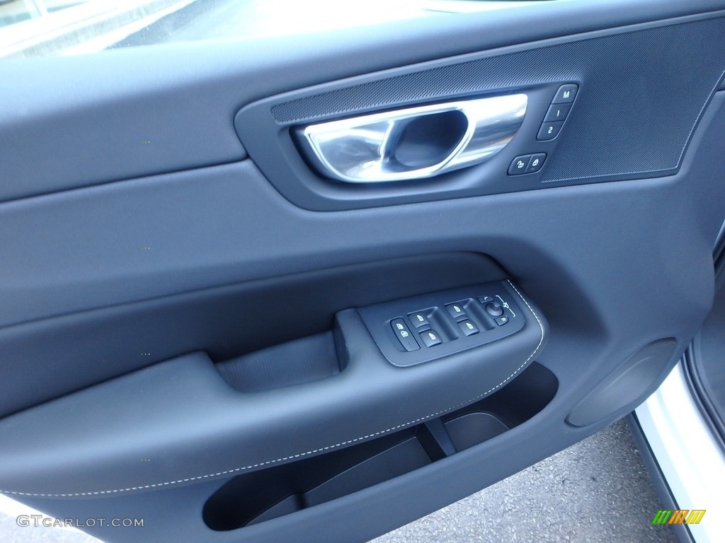 2018 Volvo XC60 T6 AWD R Design Charcoal Door Panel Photo #126574796