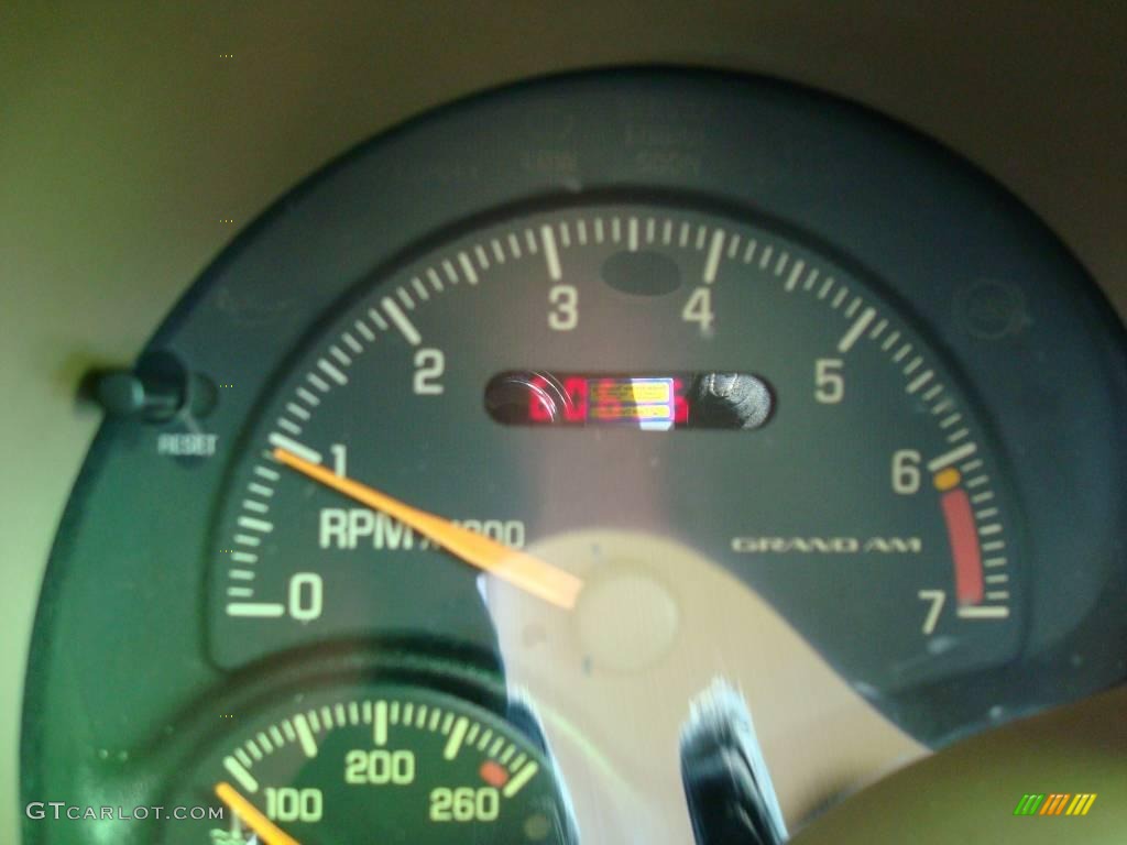 1999 Grand Am SE Coupe - Arctic White / Camel photo #20