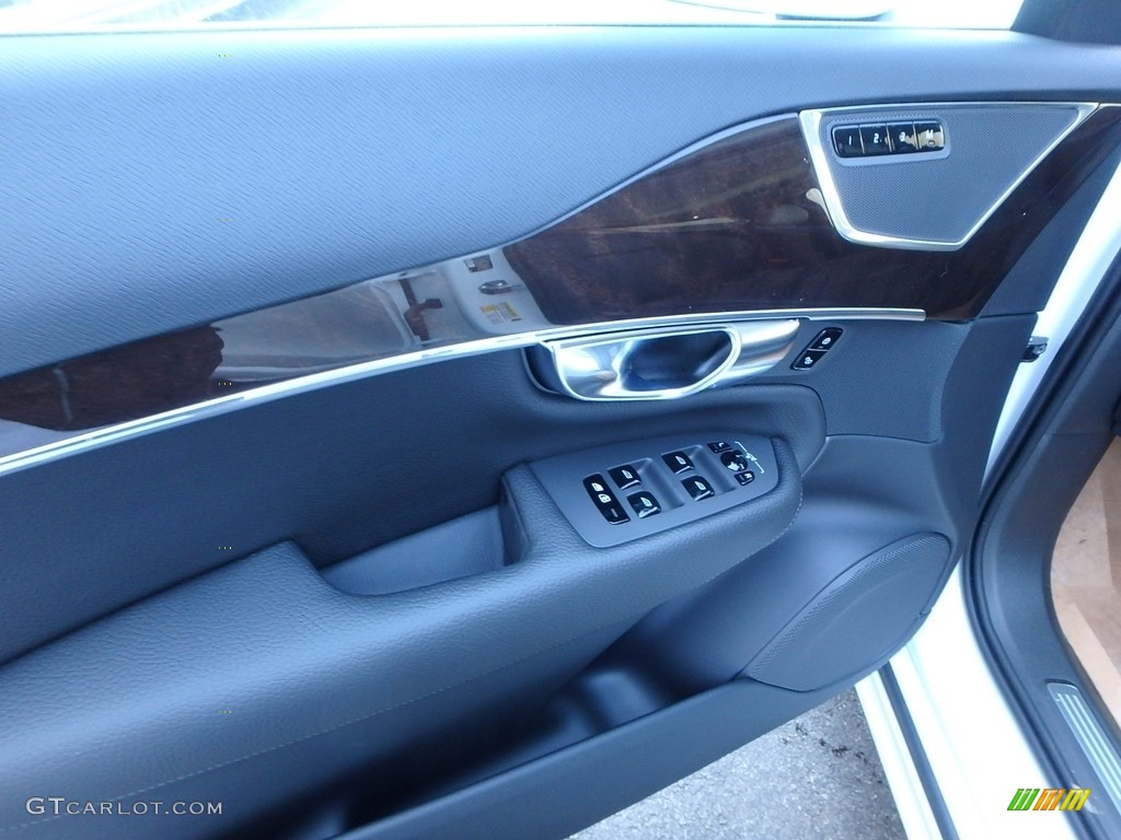 2018 Volvo XC90 T5 AWD Momentum Charcoal Door Panel Photo #126576173