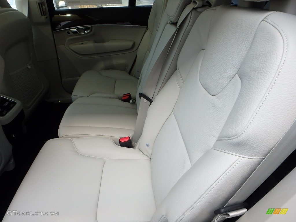 2018 Volvo XC90 T5 AWD Momentum Rear Seat Photo #126576386