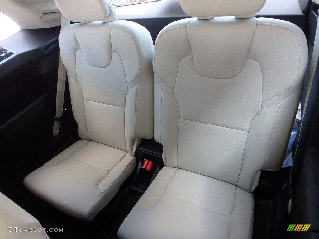 2018 Volvo XC90 T5 AWD Momentum Rear Seat Photo #126576398