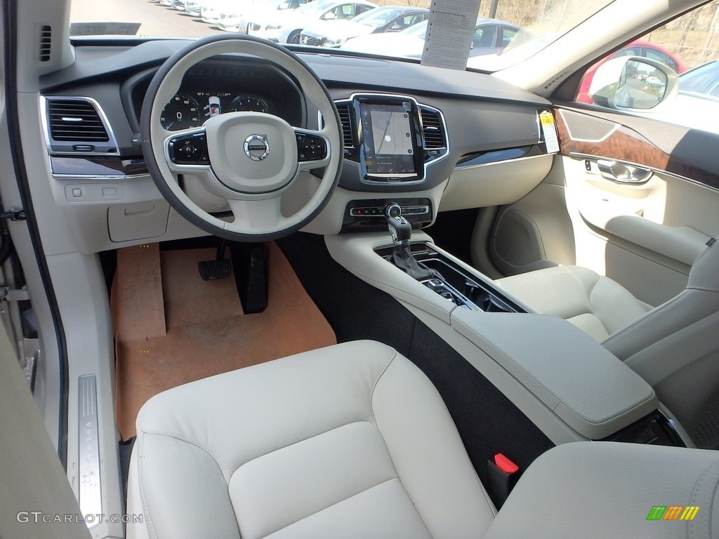 Blonde Interior 2018 Volvo XC90 T5 AWD Momentum Photo #126576422